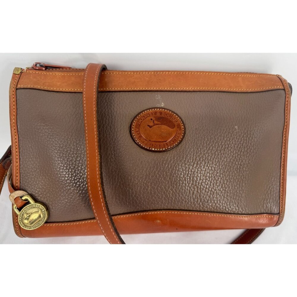 Vintage Dooney & Bourke AWL Cognac Brown Leather Shoulder Bag Front Logo Handbag